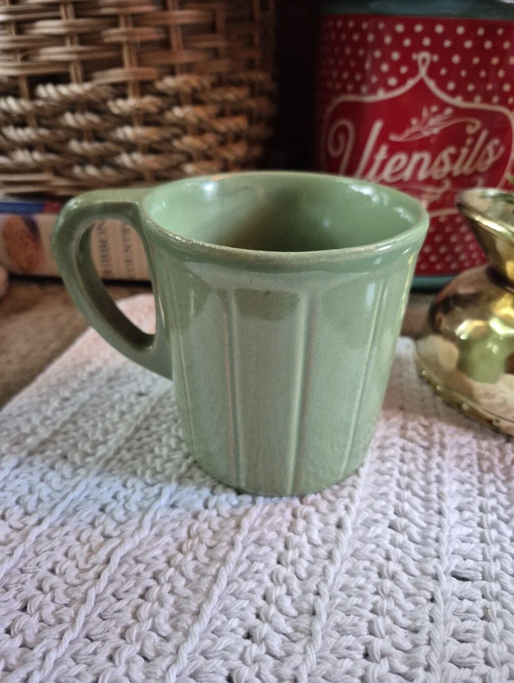 VINTAGE RRP Co. ROBINSON USA RANSBOTTOM POTTERY GREEN Roseville Ohio MUG
